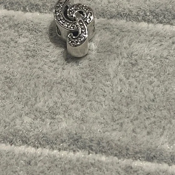 📍SOLD📍Treble Clef Charm - Picture 2 of 2